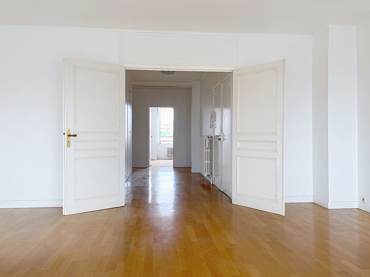 Appartement de type 3, grand balcon et ascenseur