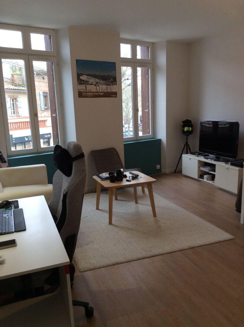 BLAGNAC HYPER CENTRE T2  meublé avec parking