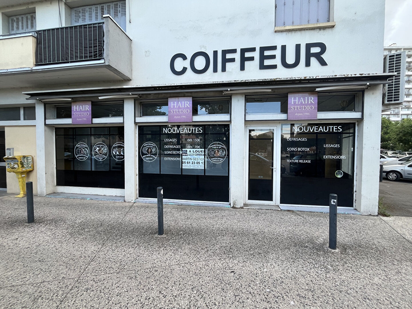 ARENES LOCAL COMMERCIAL 54m2 avec triple vitrine