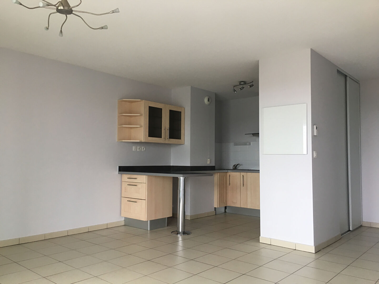 appartement T3 avec parking et terrasse